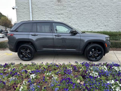 2022 Jeep Grand Cherokee Altitude