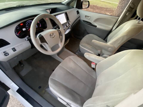 2014 Toyota Sienna L 7-Passenger