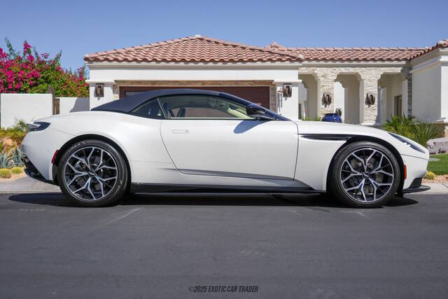 2019 Aston Martin DB11 Volante