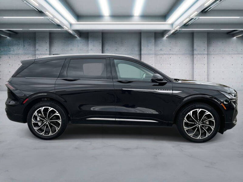 2024 Lincoln Nautilus Reserve