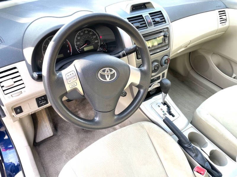 2012 Toyota Corolla LE