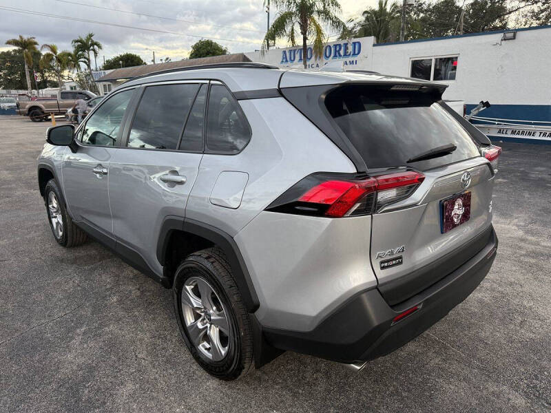 2022 Toyota RAV4 XLE