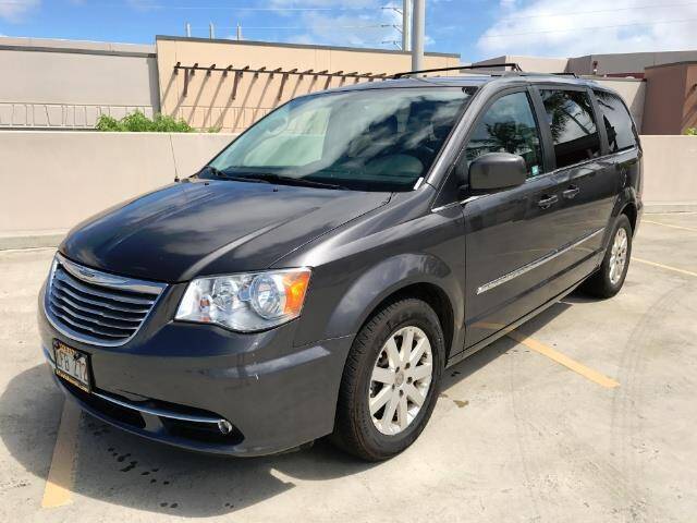 2015 Chrysler Town and Country for sale in Honolulu, HI