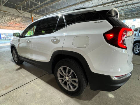 2022 GMC Terrain SLT