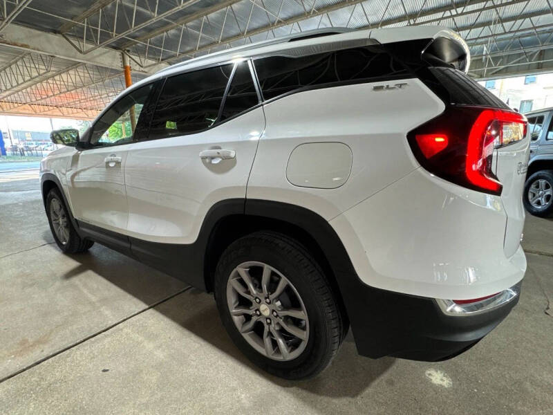 2022 GMC Terrain SLT