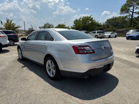 2019 Ford Taurus SEL