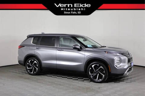 2022 Mitsubishi Outlander SE