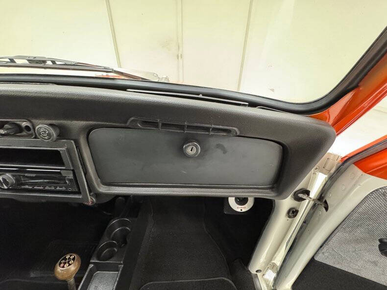 1972 Volkswagen Super Beetle