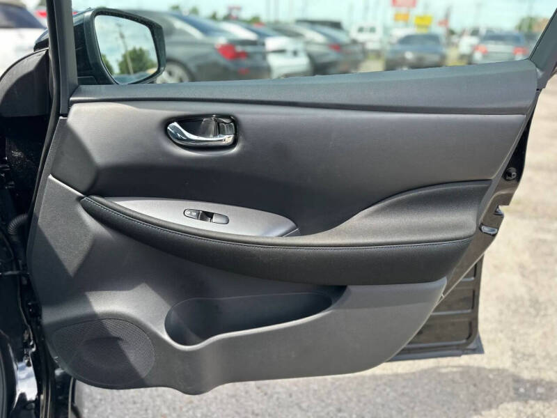 2023 Nissan LEAF S