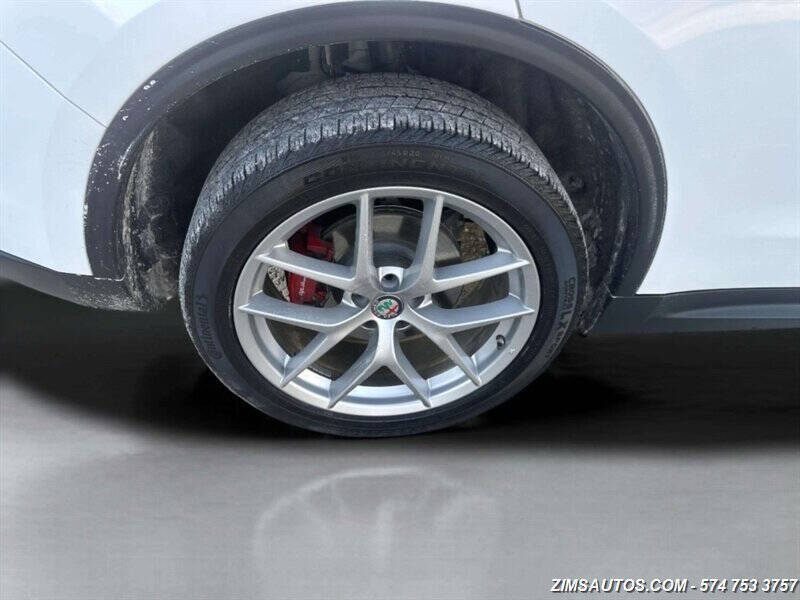 2018 Alfa Romeo Stelvio Sport