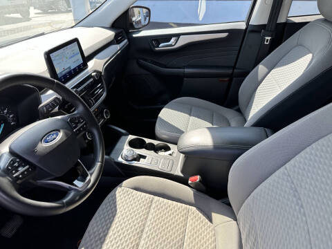 2021 Ford Escape SE