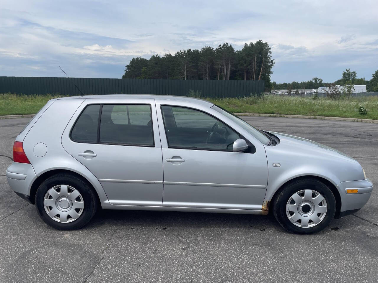 2004 Volkswagen Golf for sale at Twin Cities Auctions in Elk River, MN