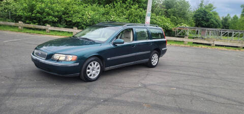 2002 Volvo V70 for sale at T CAR CARE INC in Philadelphia PA