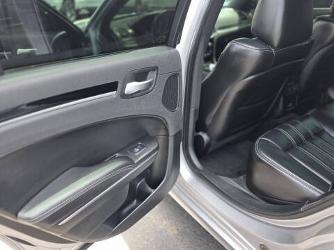 2017 Chrysler 300 S