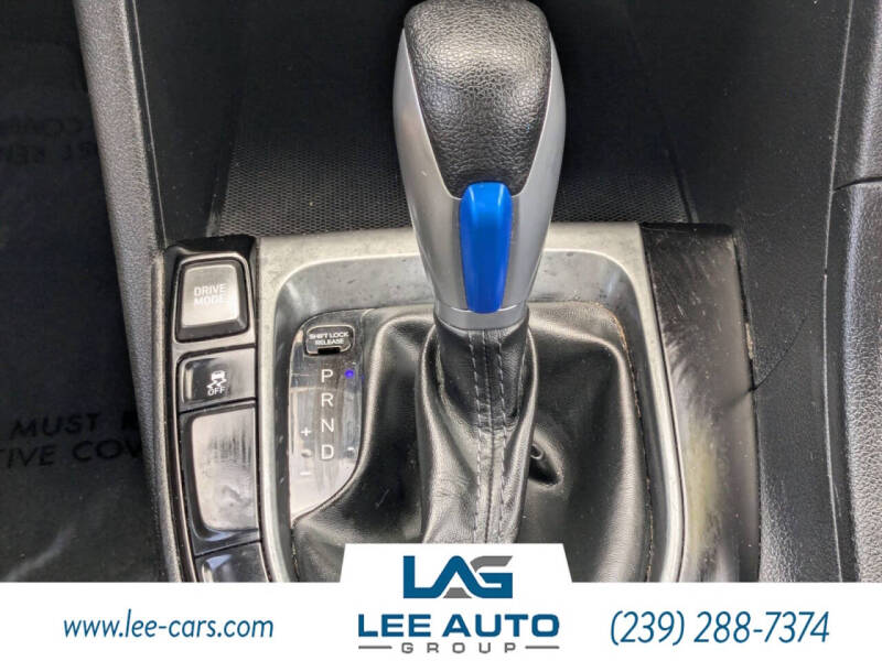 2019 Hyundai Veloster