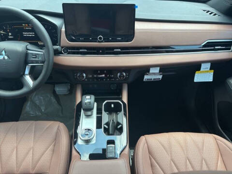 2025 Mitsubishi Outlander SEL