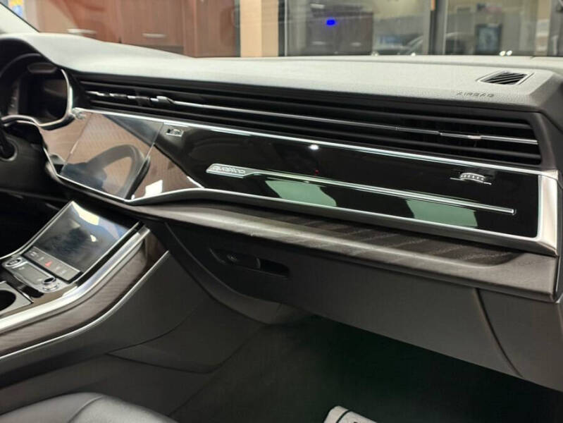 2022 Audi Q7 quattro Premium Plus 55 TFSI