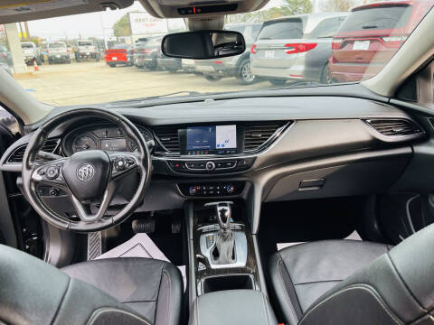 2019 Buick Regal Sportback Essence