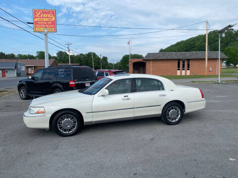 2006 Lincoln Town Car for sale at Lewis' Used Cars in Elizabethton TN