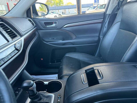 2016 Toyota Highlander