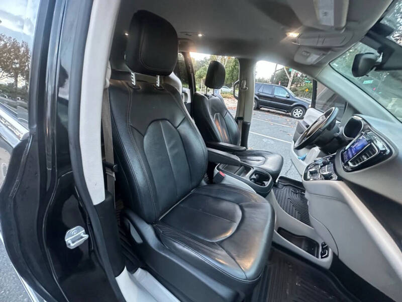 2017 Chrysler Pacifica