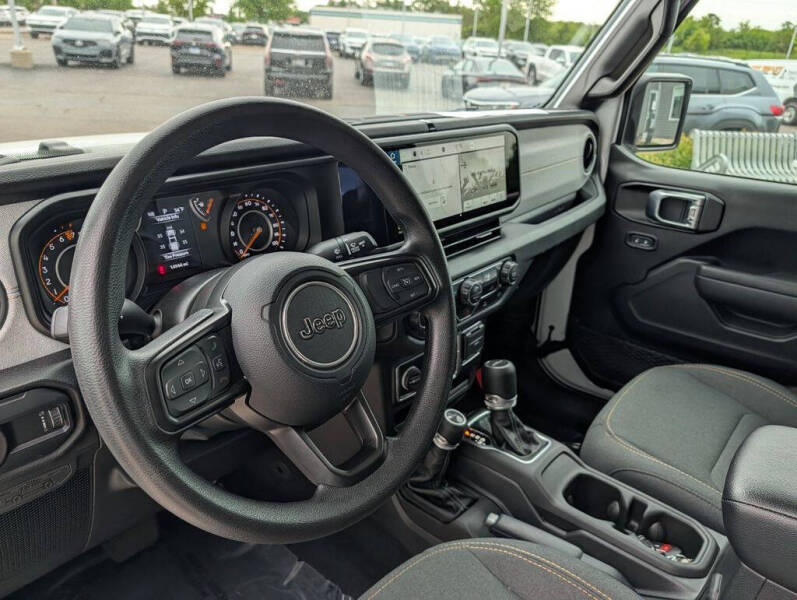 2025 Jeep Gladiator NightHawk