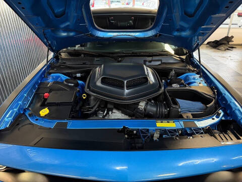 2016 Dodge Challenger 392 HEMI Scat Pack Shaker