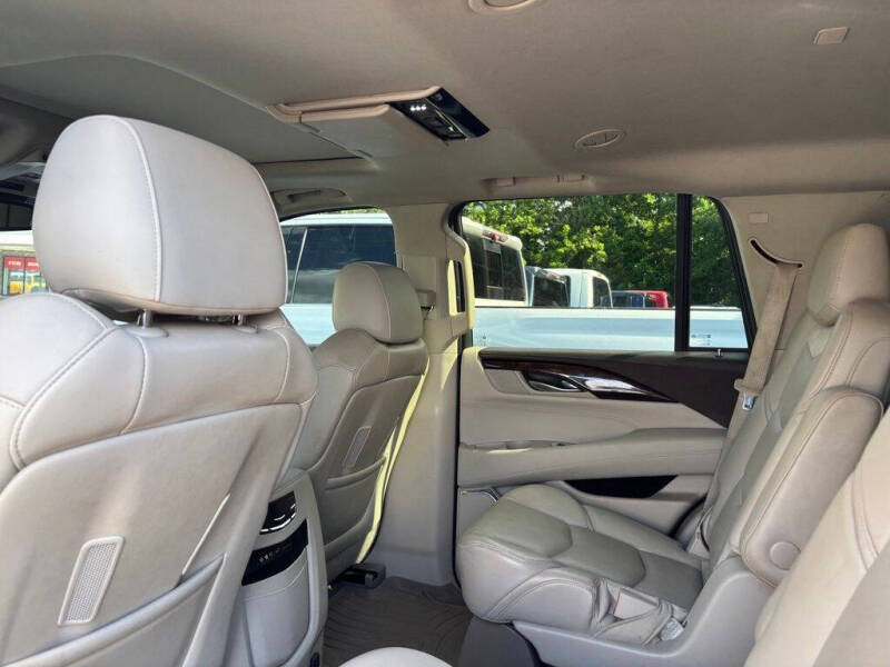 2015 Cadillac Escalade Luxury