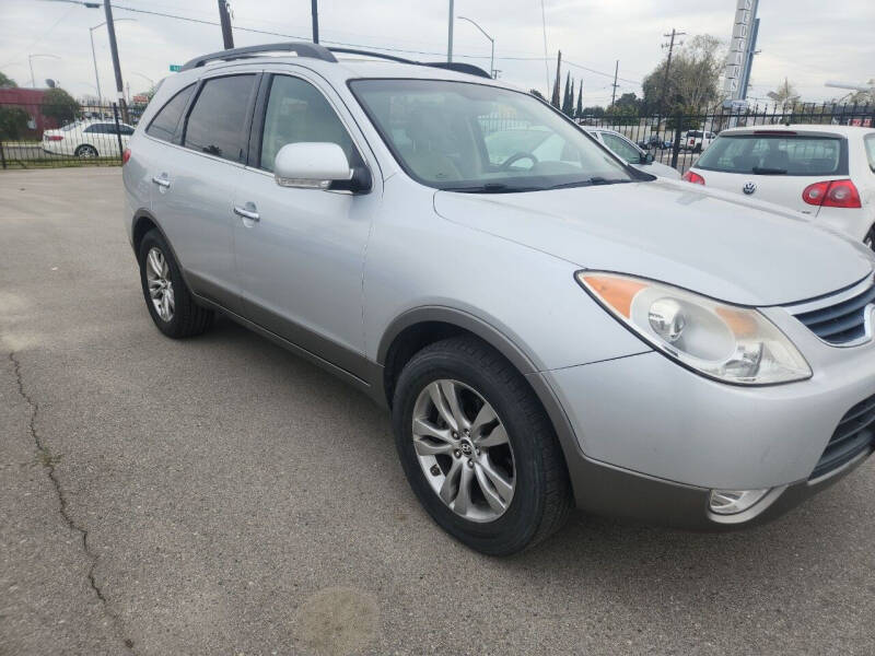 2012 Hyundai Veracruz for sale at COMMUNITY AUTO in Fresno CA