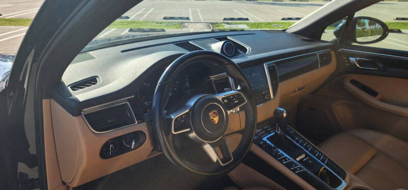 2018 Porsche Macan