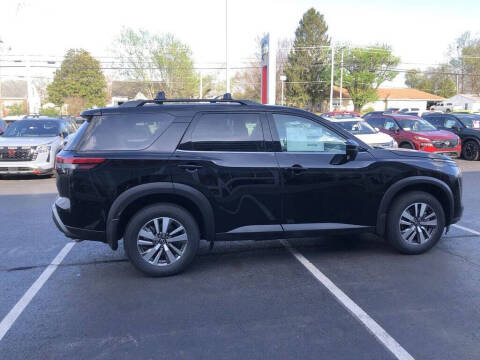 2026 Nissan Pathfinder SL