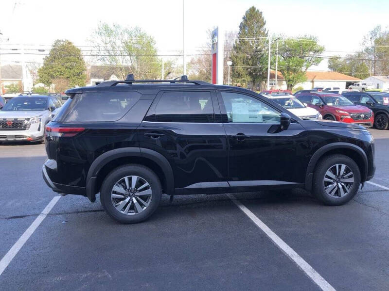 2026 Nissan Pathfinder SL