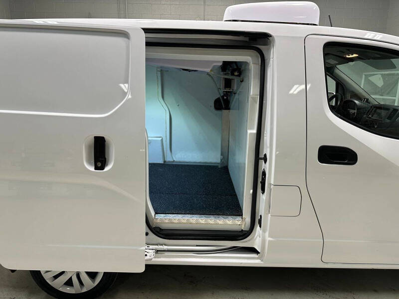 2021 Nissan NV200 SV