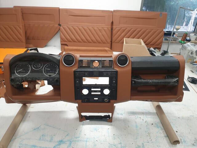 1999 Land Rover Defender 16