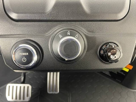 2025 Evolution MAVERICK 4 PLUS