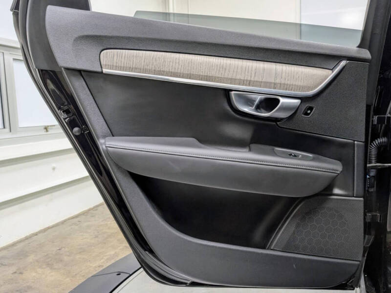 2024 Volvo V90 Cross Country B6 Plus