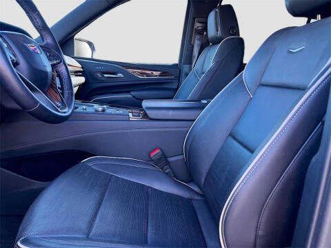 2024 Cadillac Escalade ESV Premium Luxury