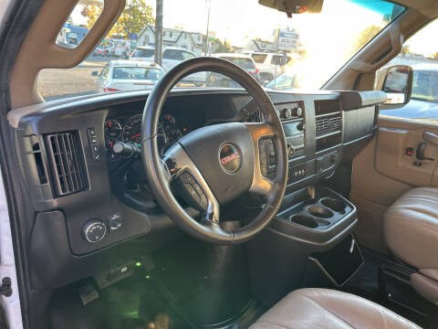 2017 GMC Savana 2500