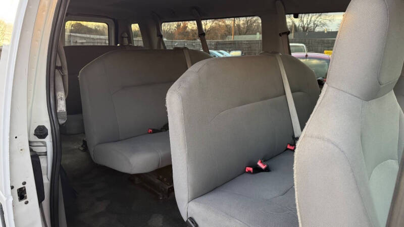 2011 Ford E-Series E-350 SD XL