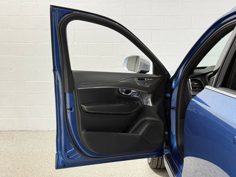 2019 Volvo XC90 T6 R-Design