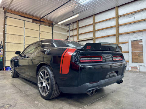 2016 Dodge Challenger 392 HEMI Scat Pack Shaker