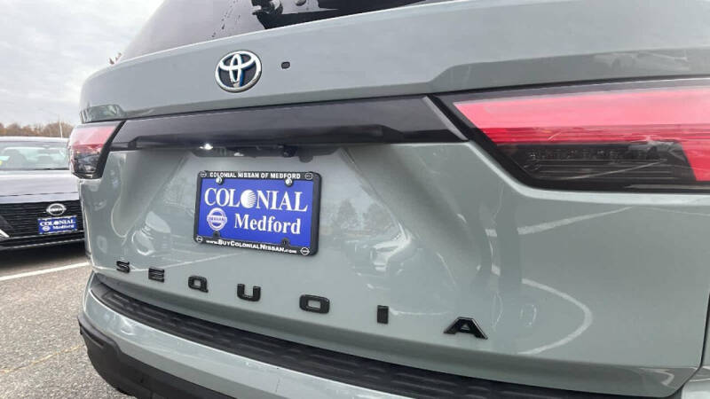 2023 Toyota Sequoia SR5