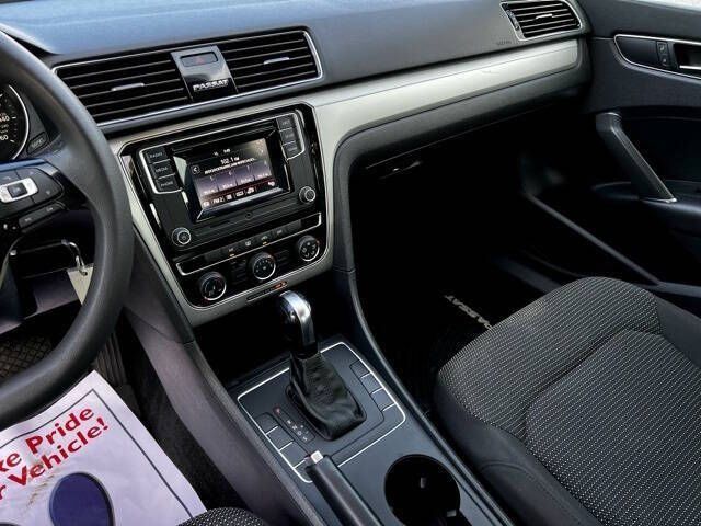 2018 Volkswagen Passat 2.0T R-Line