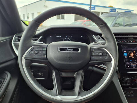 2023 Jeep Grand Cherokee Laredo