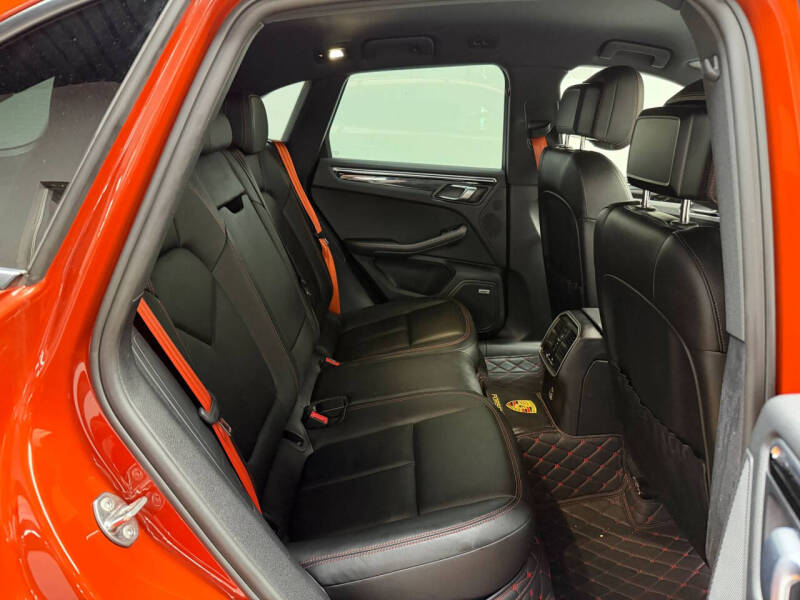 2022 Porsche Macan