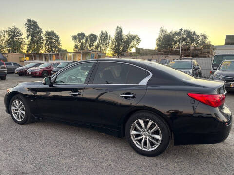 2014 Infiniti Q50 Premium