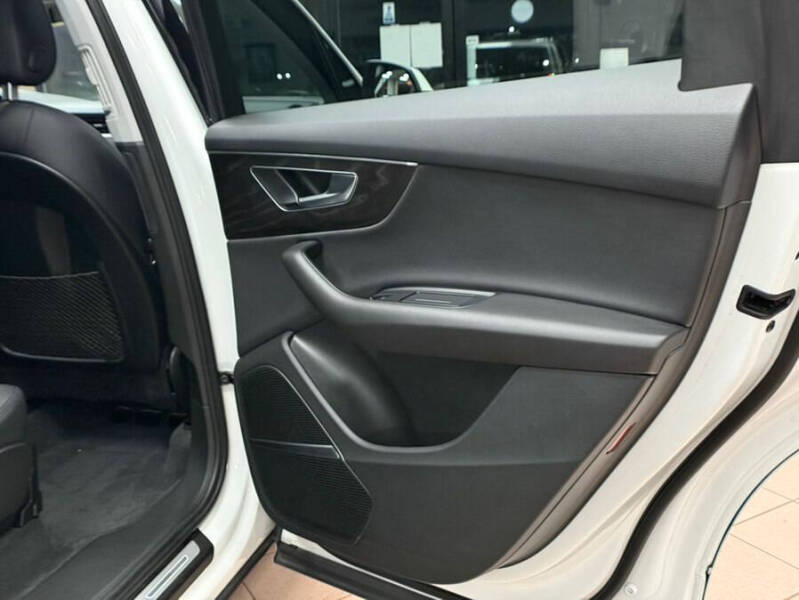 2022 Audi Q7 quattro Premium Plus 55 TFSI