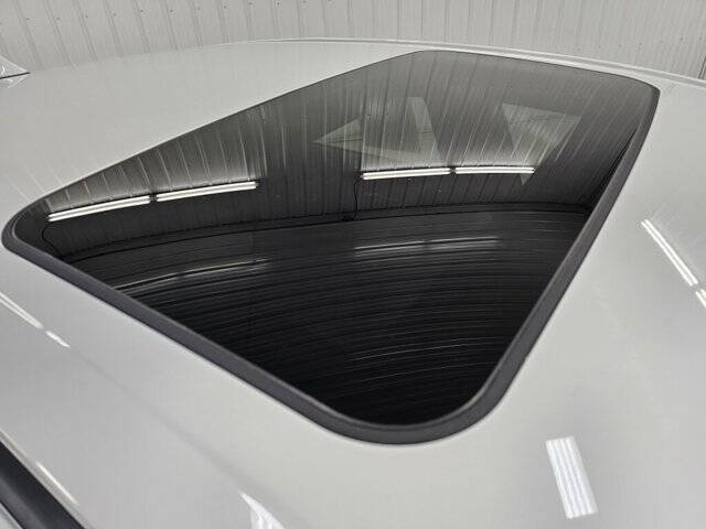 2022 Toyota Avalon Hybrid Limited