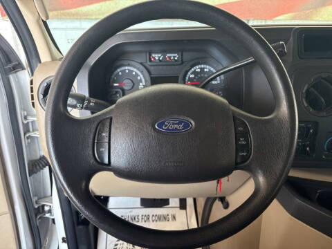 2012 Ford E-Series E-350 SD XLT