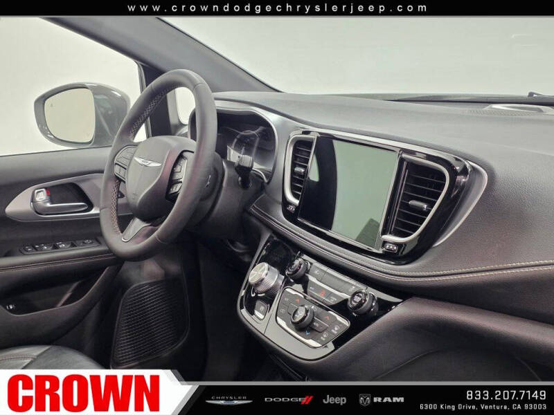 2022 Chrysler Pacifica Hybrid Touring L